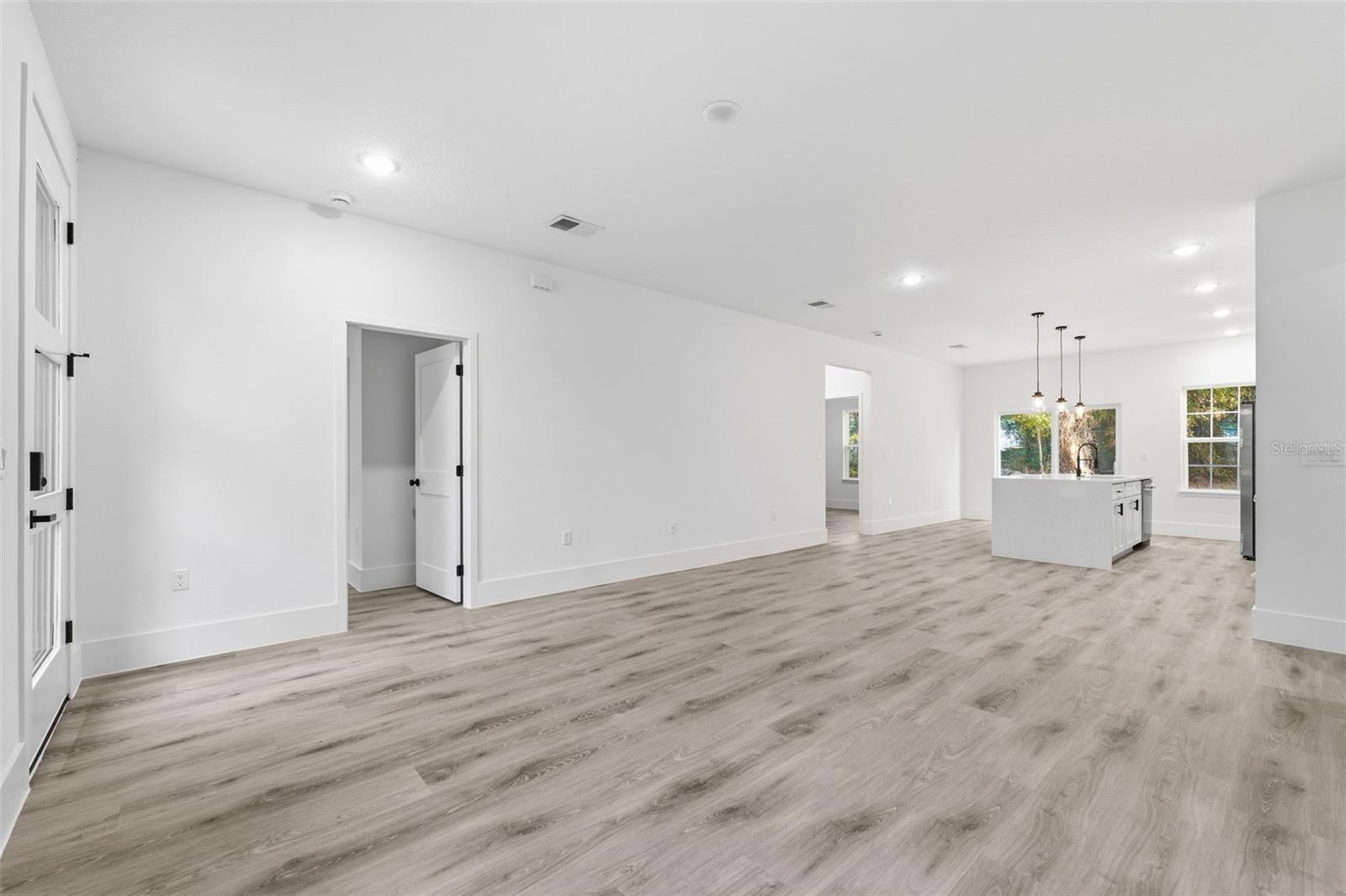 CITRUS SPGS UNIT 09 - Residential Lease