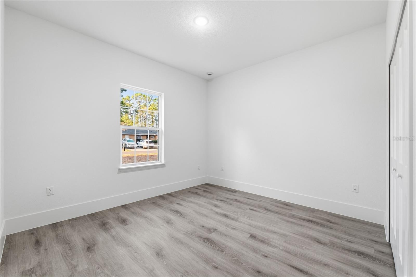 CITRUS SPGS UNIT 09 - Residential Lease