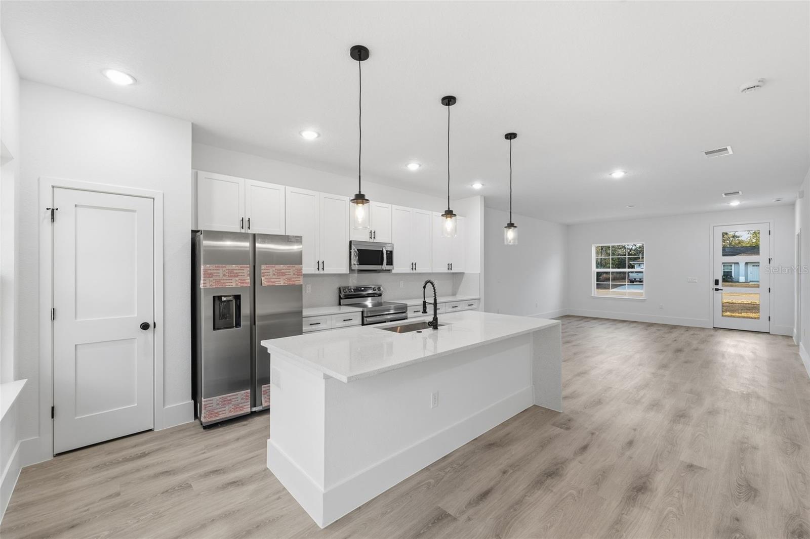 CITRUS SPGS UNIT 09 - Residential Lease