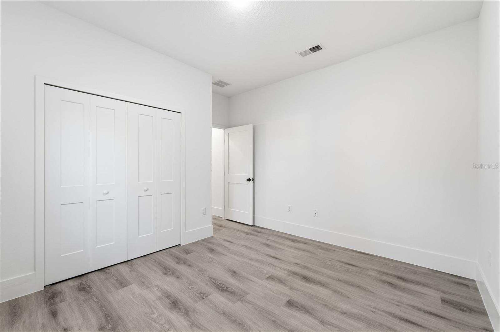 CITRUS SPGS UNIT 09 - Residential Lease