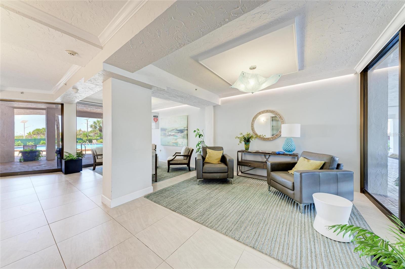 ST ARMAND TOWERS - Residential