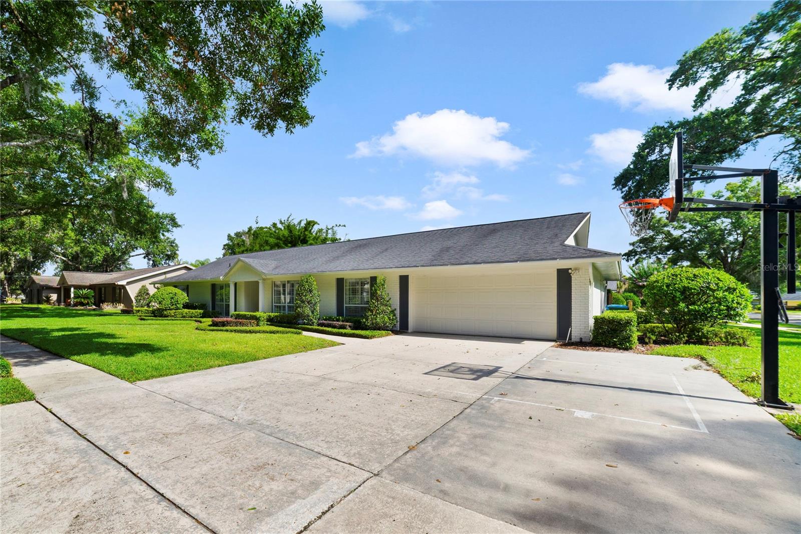 1615 KING ARTHUR CIRCLE