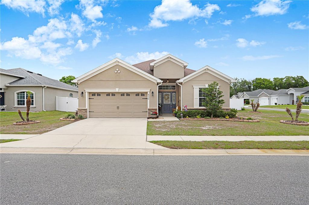Photo of 8235 Wilder Loop, Lakeland, FL 33809 (MLS # TB8492385)