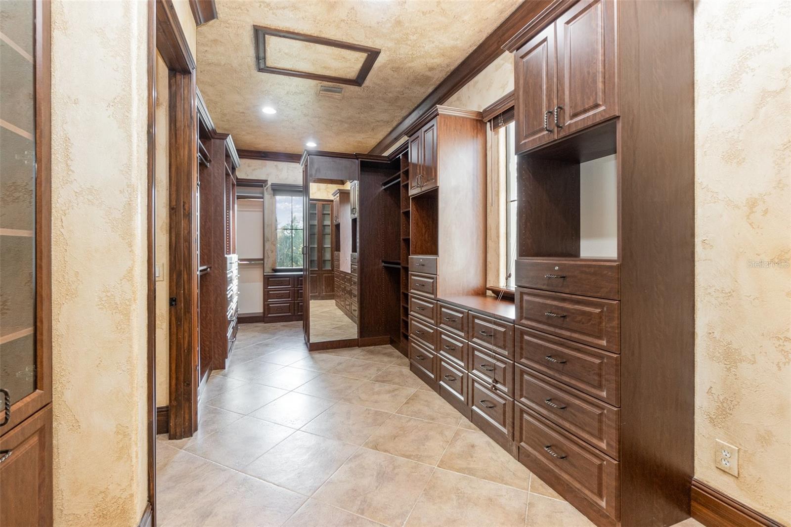 BELLANONA GRANDE ESTATES - Residential