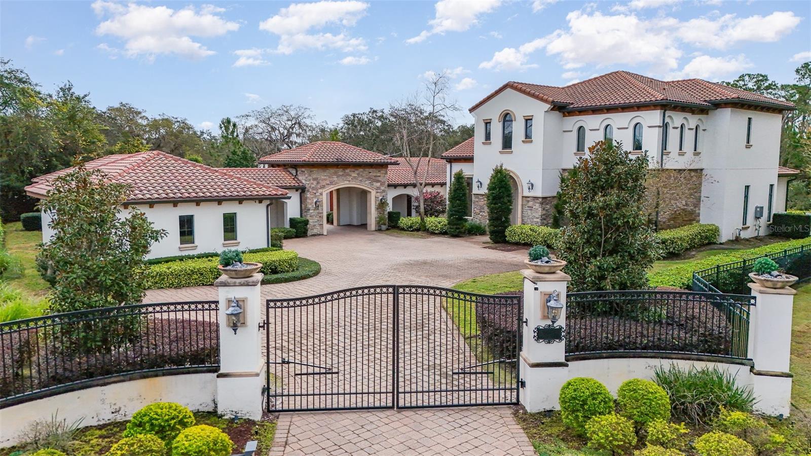 BELLANONA GRANDE ESTATES - Residential