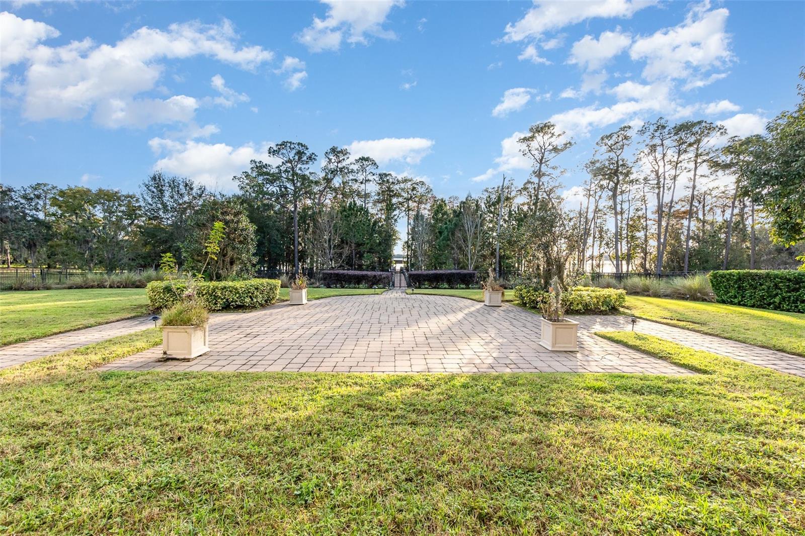 BELLANONA GRANDE ESTATES - Residential