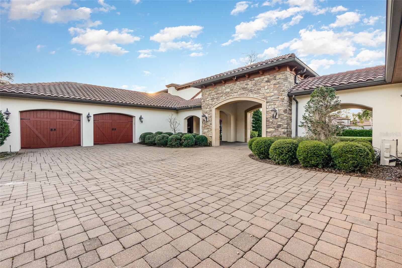 BELLANONA GRANDE ESTATES - Residential