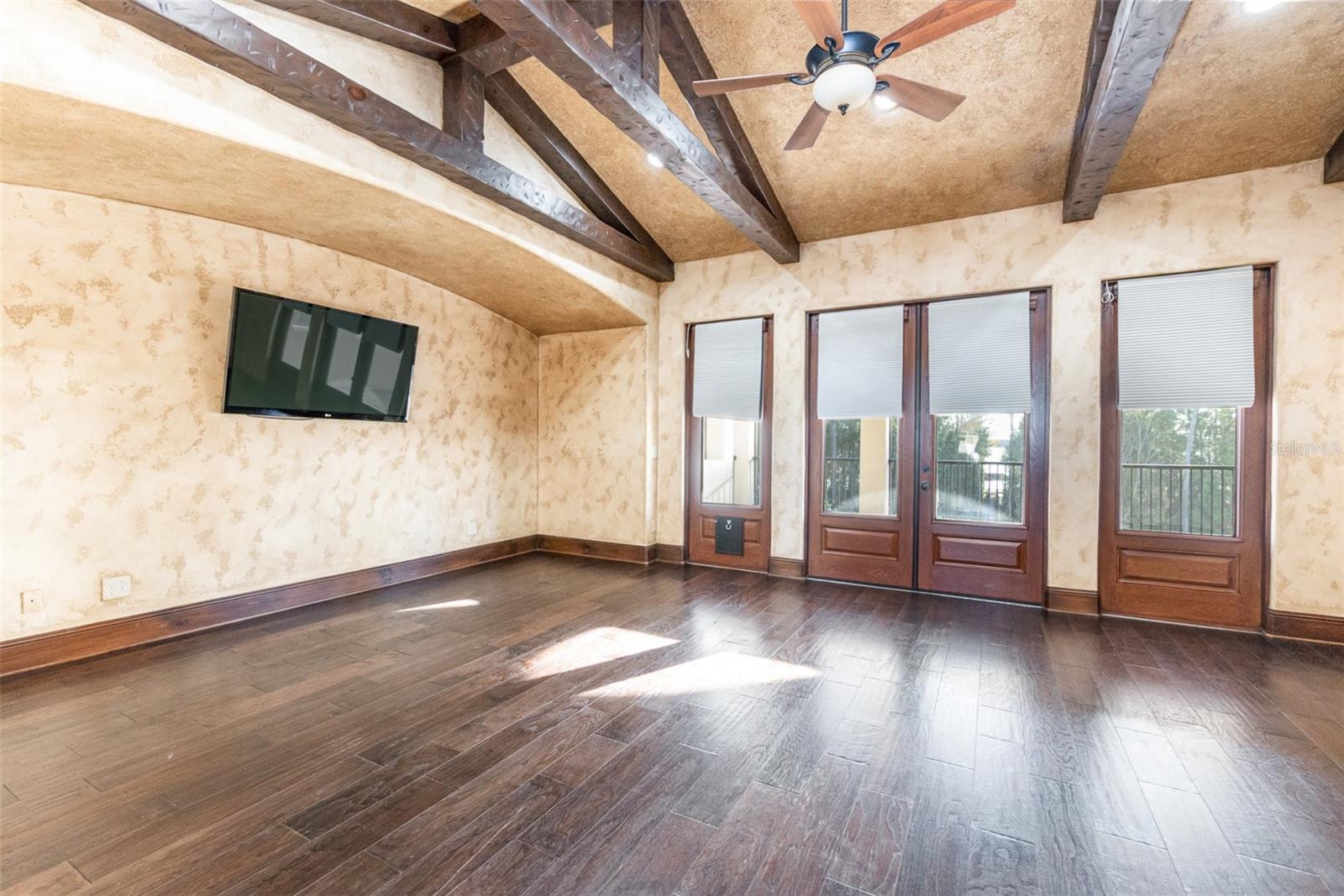 BELLANONA GRANDE ESTATES - Residential