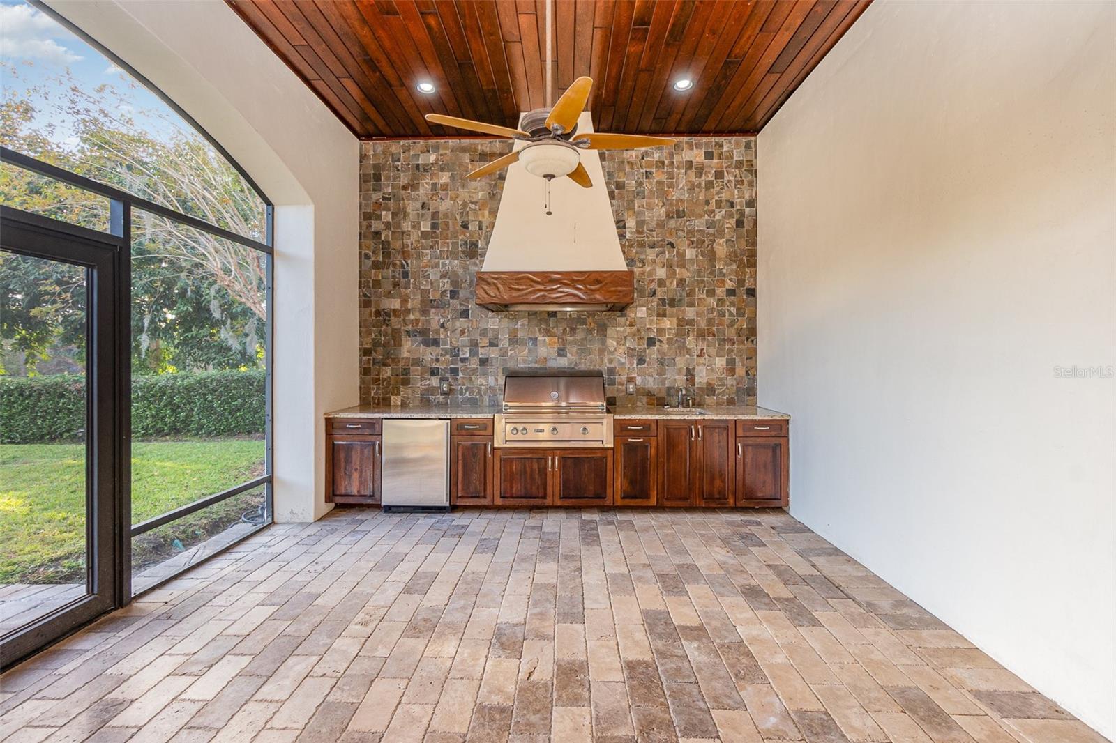 BELLANONA GRANDE ESTATES - Residential