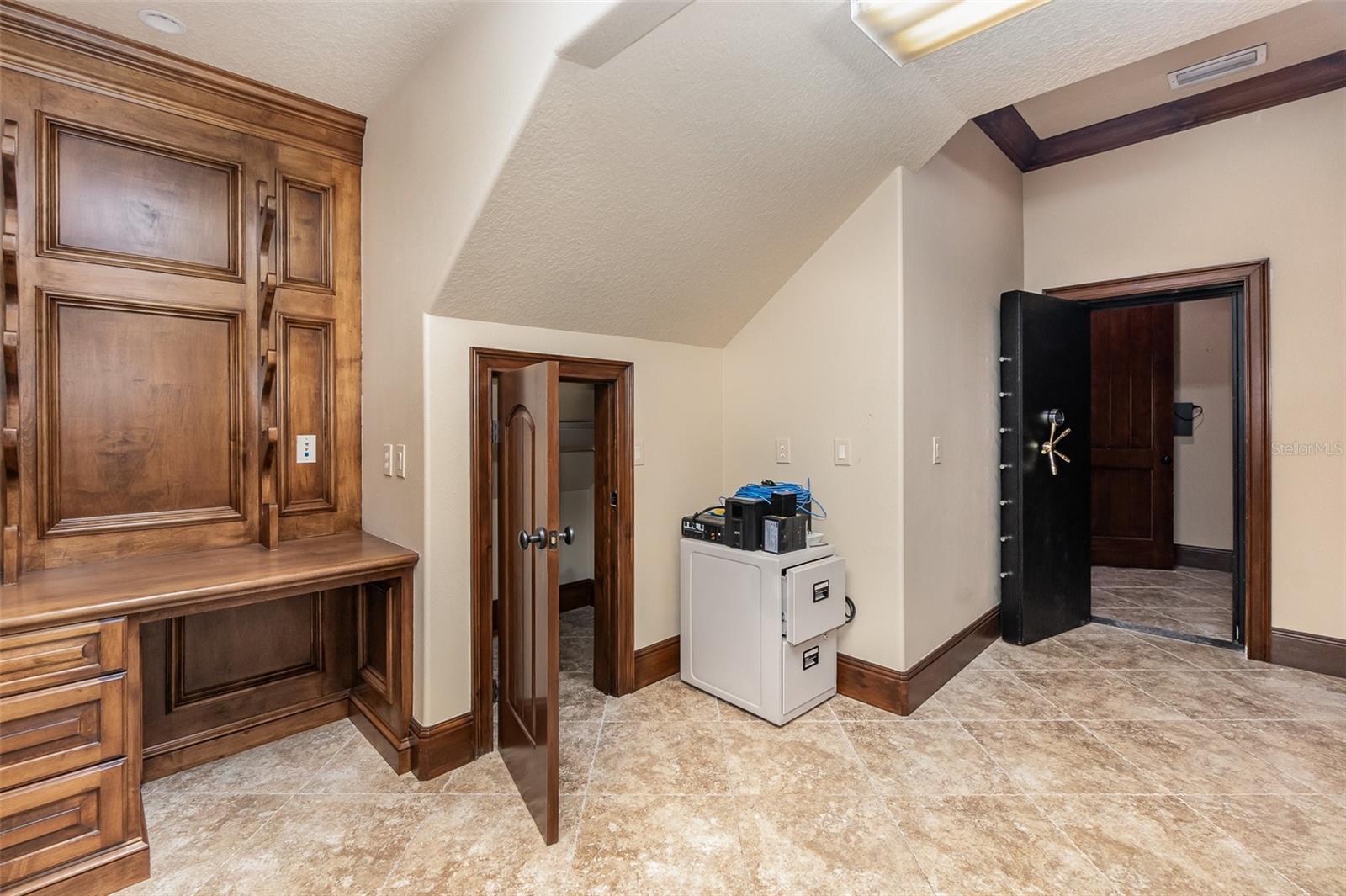 BELLANONA GRANDE ESTATES - Residential