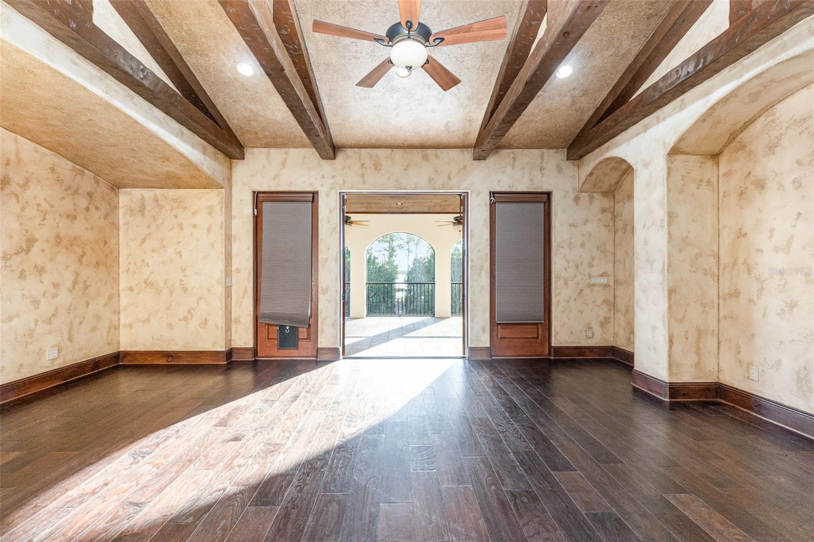 BELLANONA GRANDE ESTATES - Residential