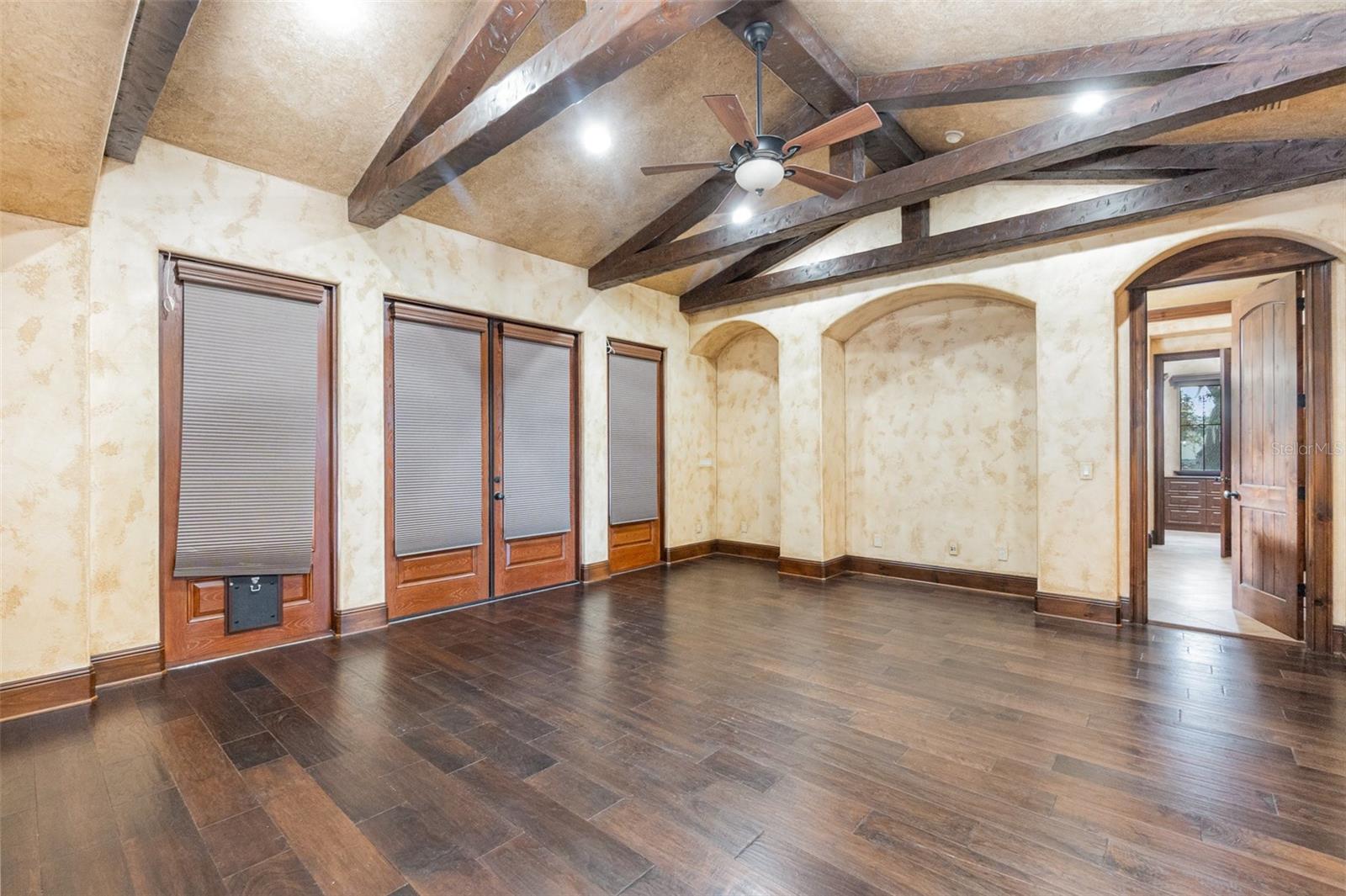 BELLANONA GRANDE ESTATES - Residential