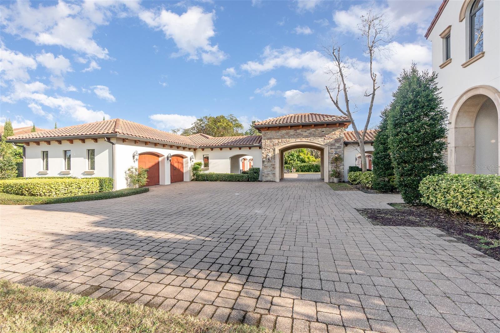 BELLANONA GRANDE ESTATES - Residential