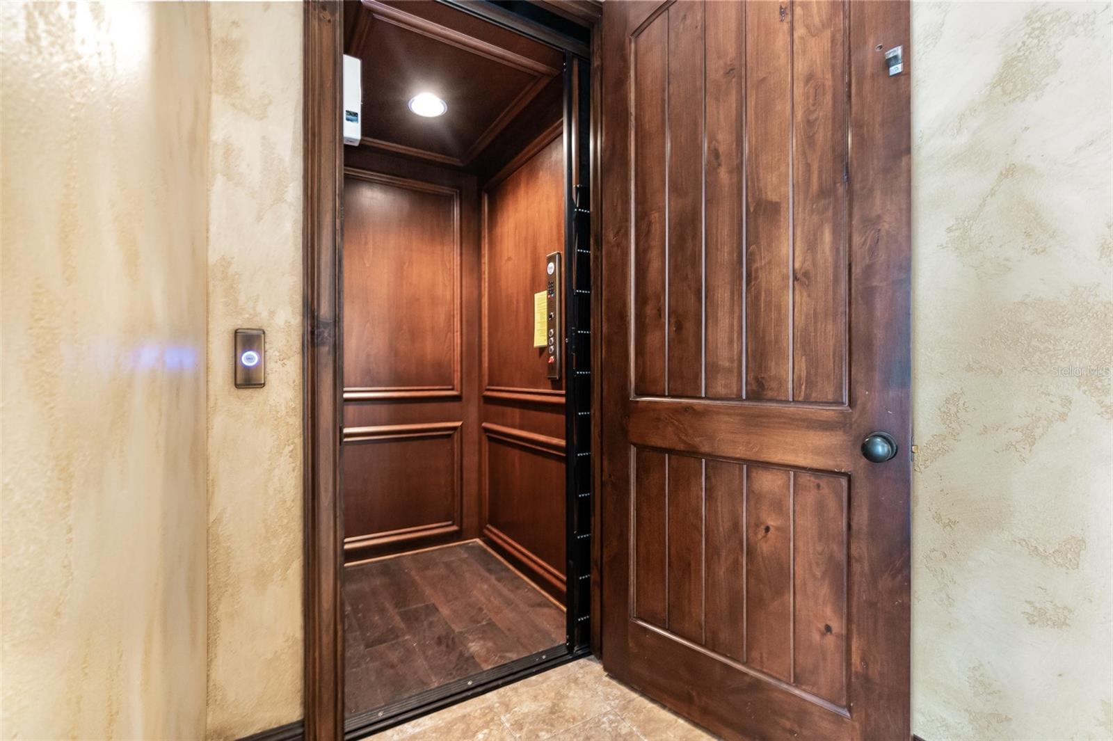 BELLANONA GRANDE ESTATES - Residential