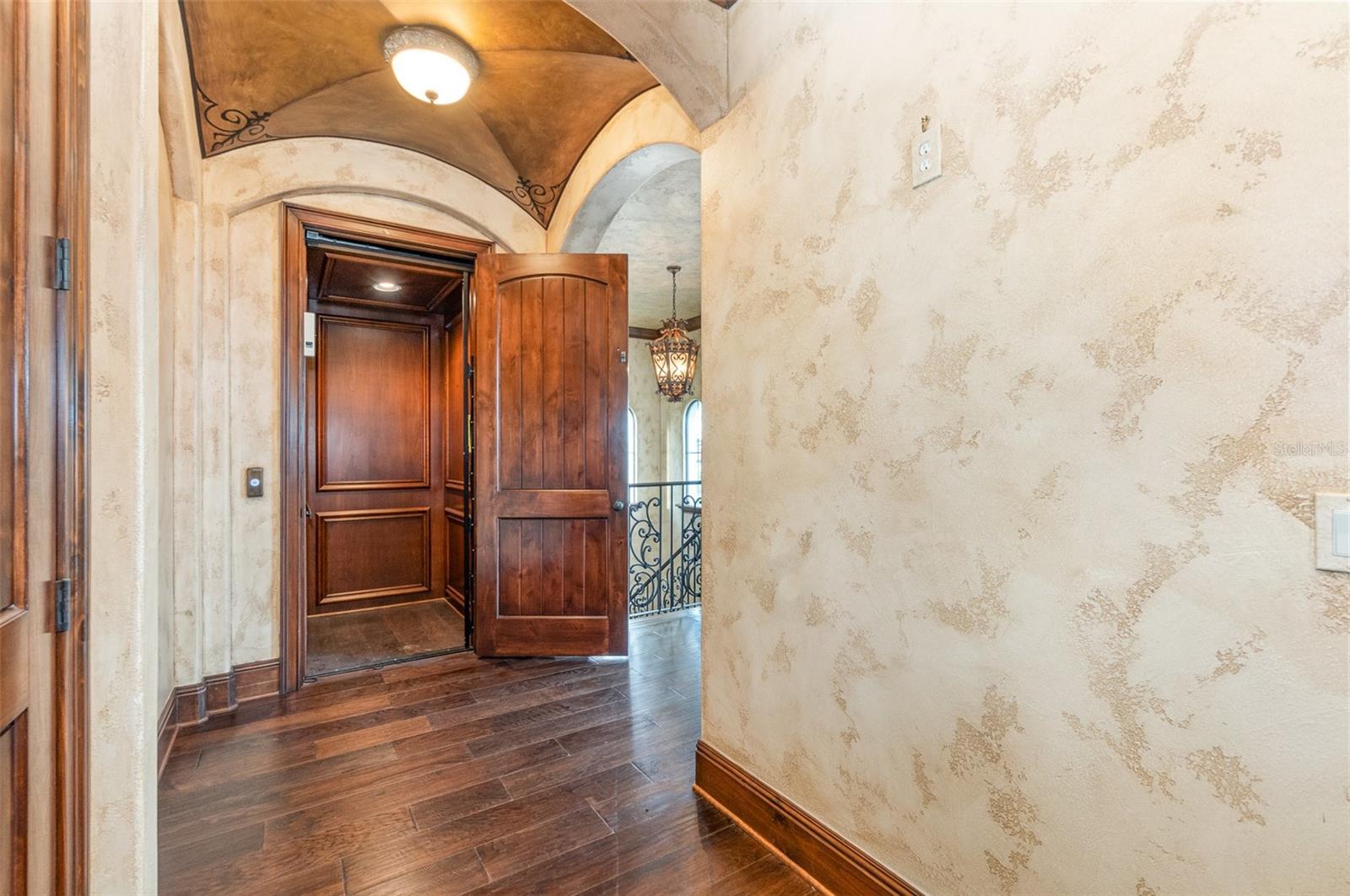 BELLANONA GRANDE ESTATES - Residential