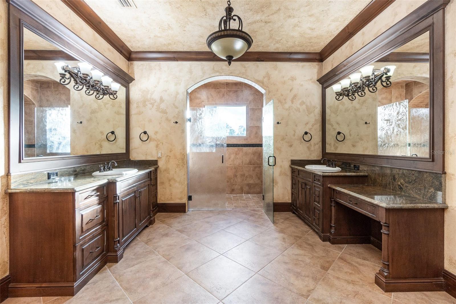 BELLANONA GRANDE ESTATES - Residential