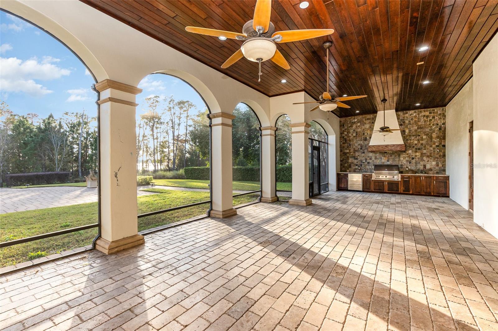 BELLANONA GRANDE ESTATES - Residential