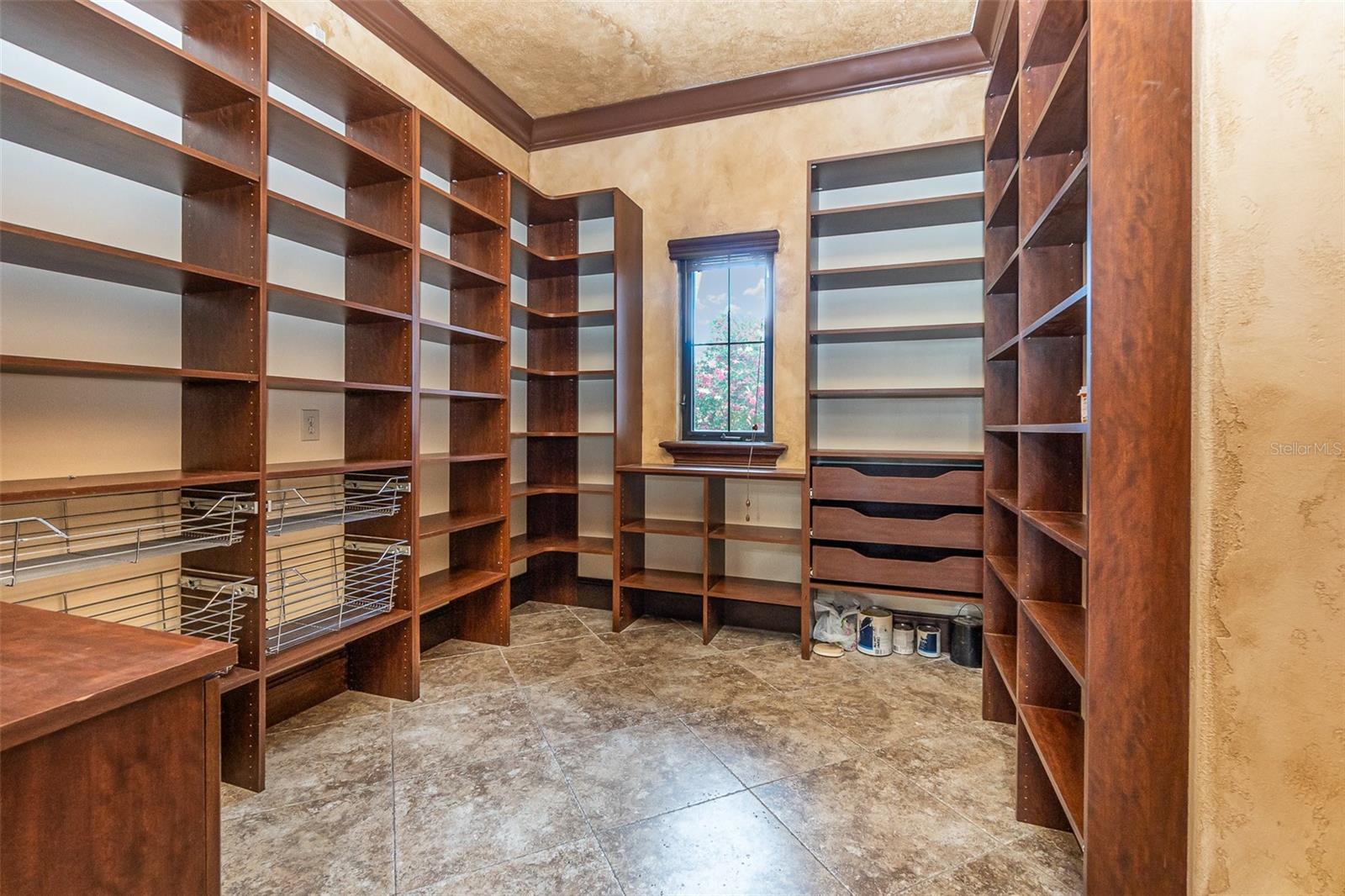 BELLANONA GRANDE ESTATES - Residential