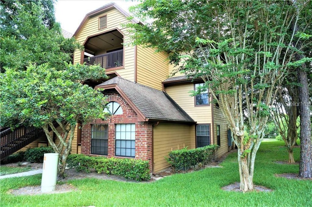 Photo of 315 Lakepointe Drive #102, Altamonte Springs, FL 32701 (MLS # O6372433)