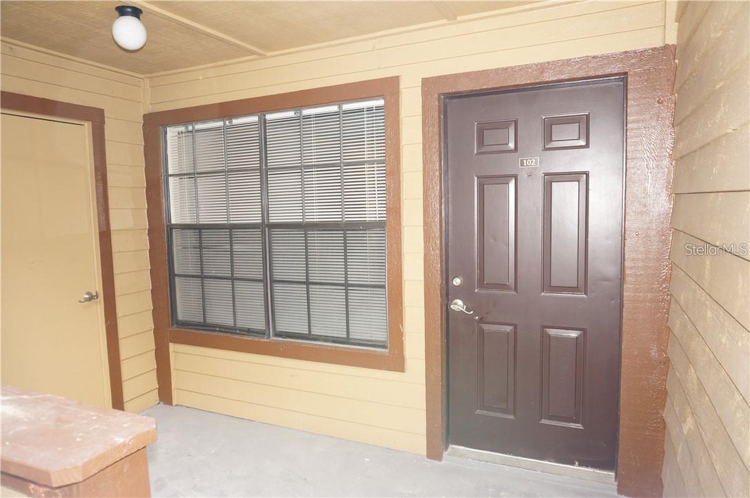 315 LAKEPOINTE DRIVE 102