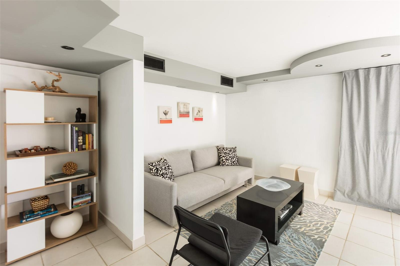 COBIAN'S PLAZA - Residential