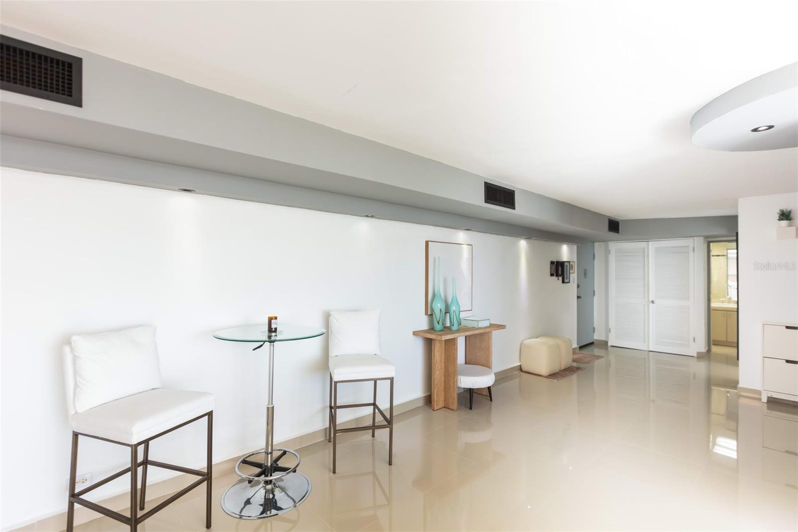 COBIAN'S PLAZA - Residential