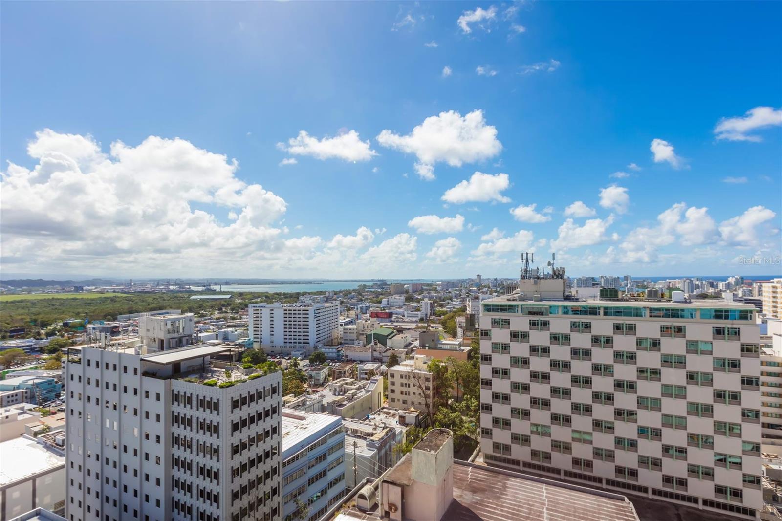 COBIAN'S PLAZA - Residential