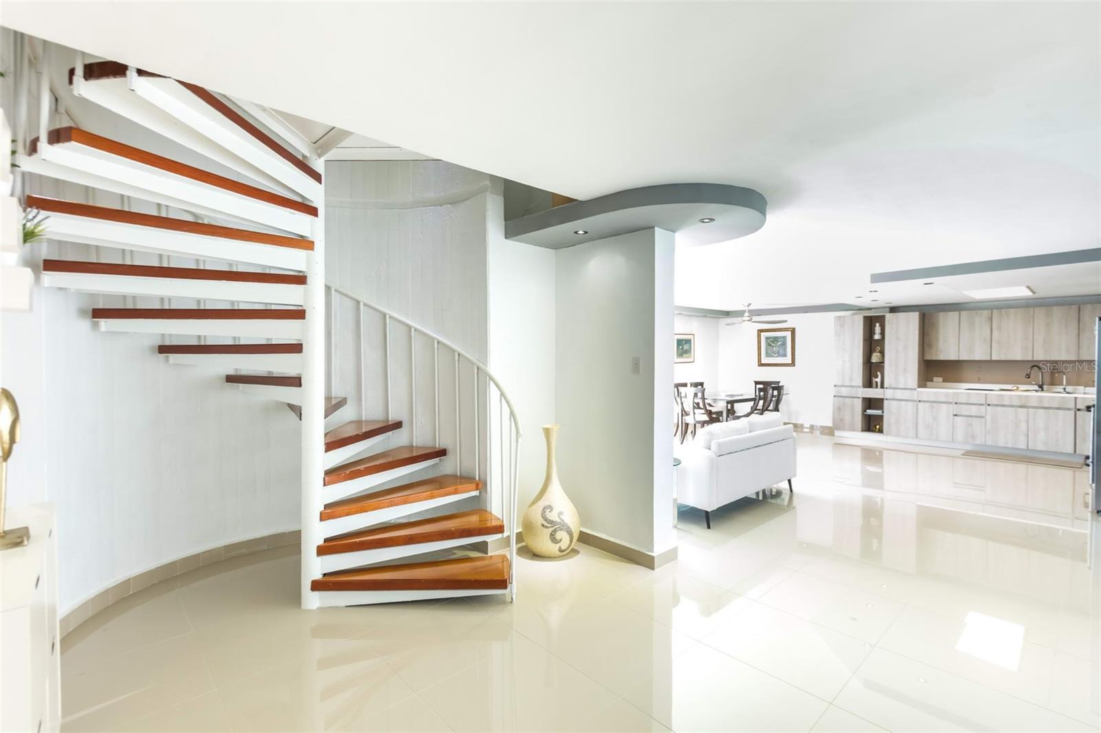 COBIAN'S PLAZA - Residential