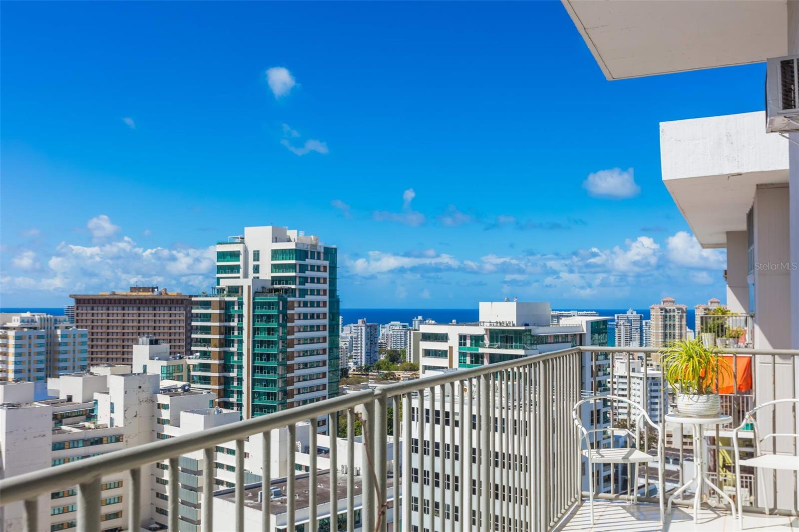 COBIAN'S PLAZA - Residential