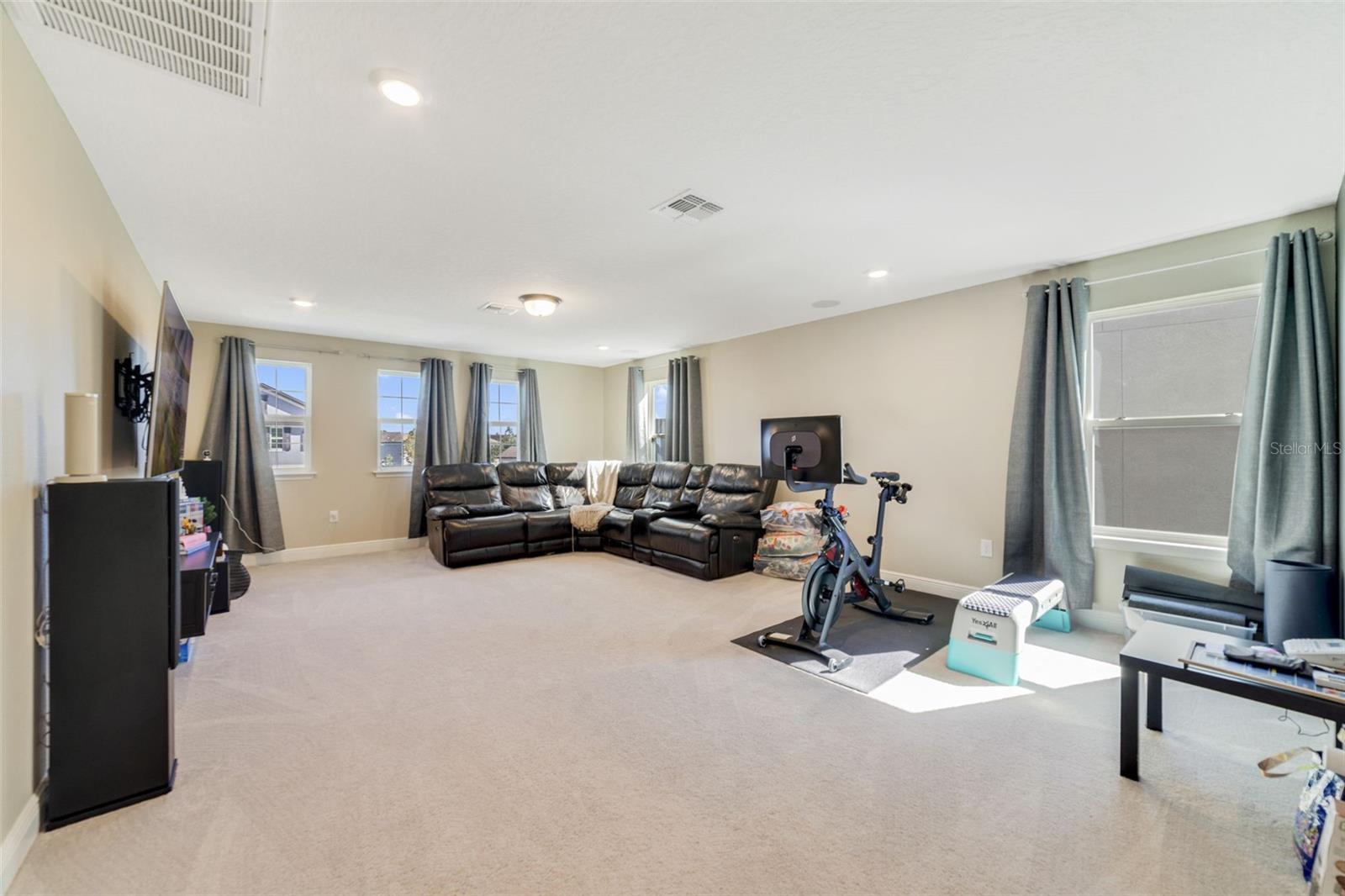 OAKLAND TRLS PH 2 - Residential