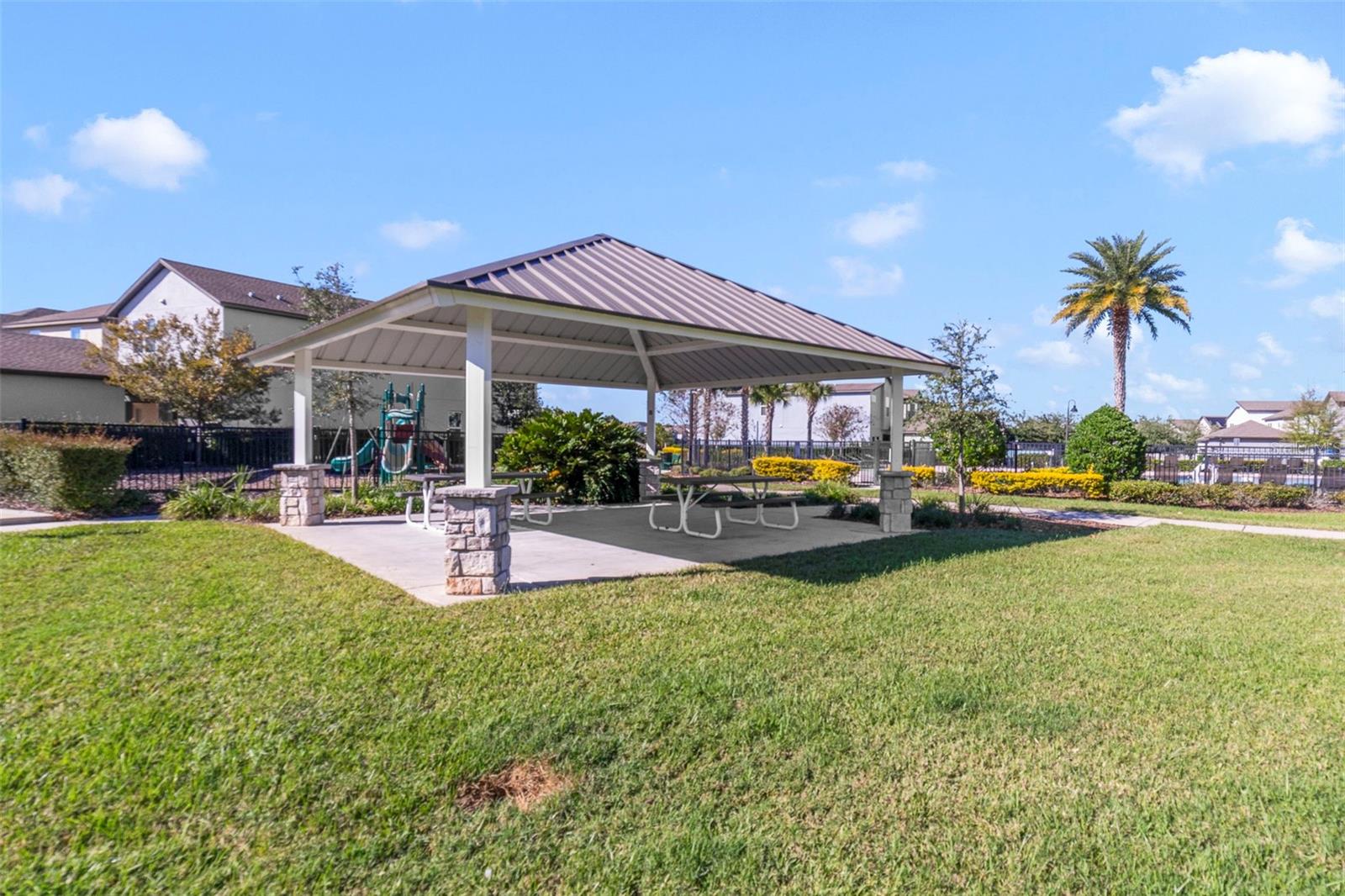 OAKLAND TRLS PH 2 - Residential