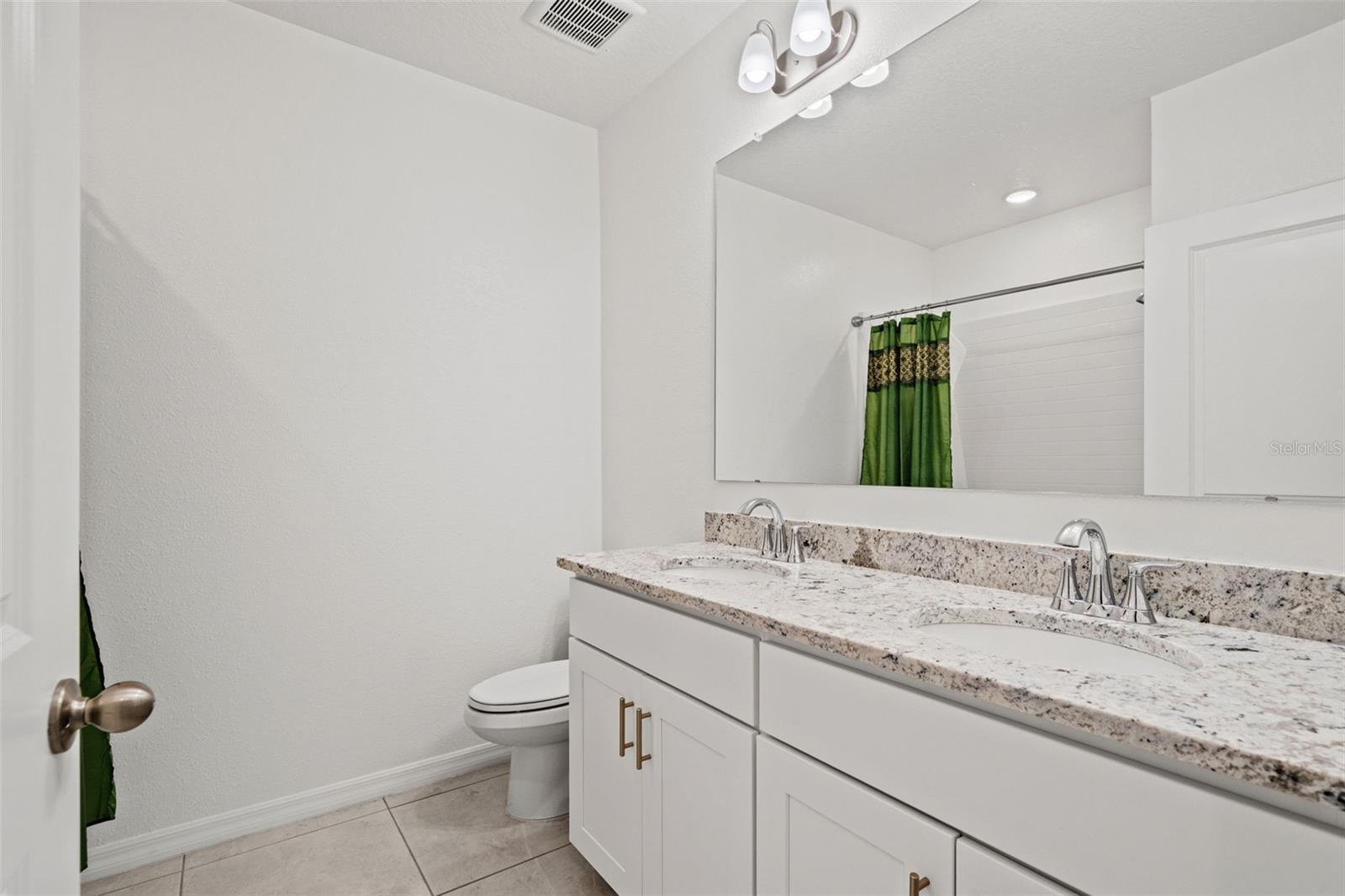 ROYAL HIGHLANDS - Residential