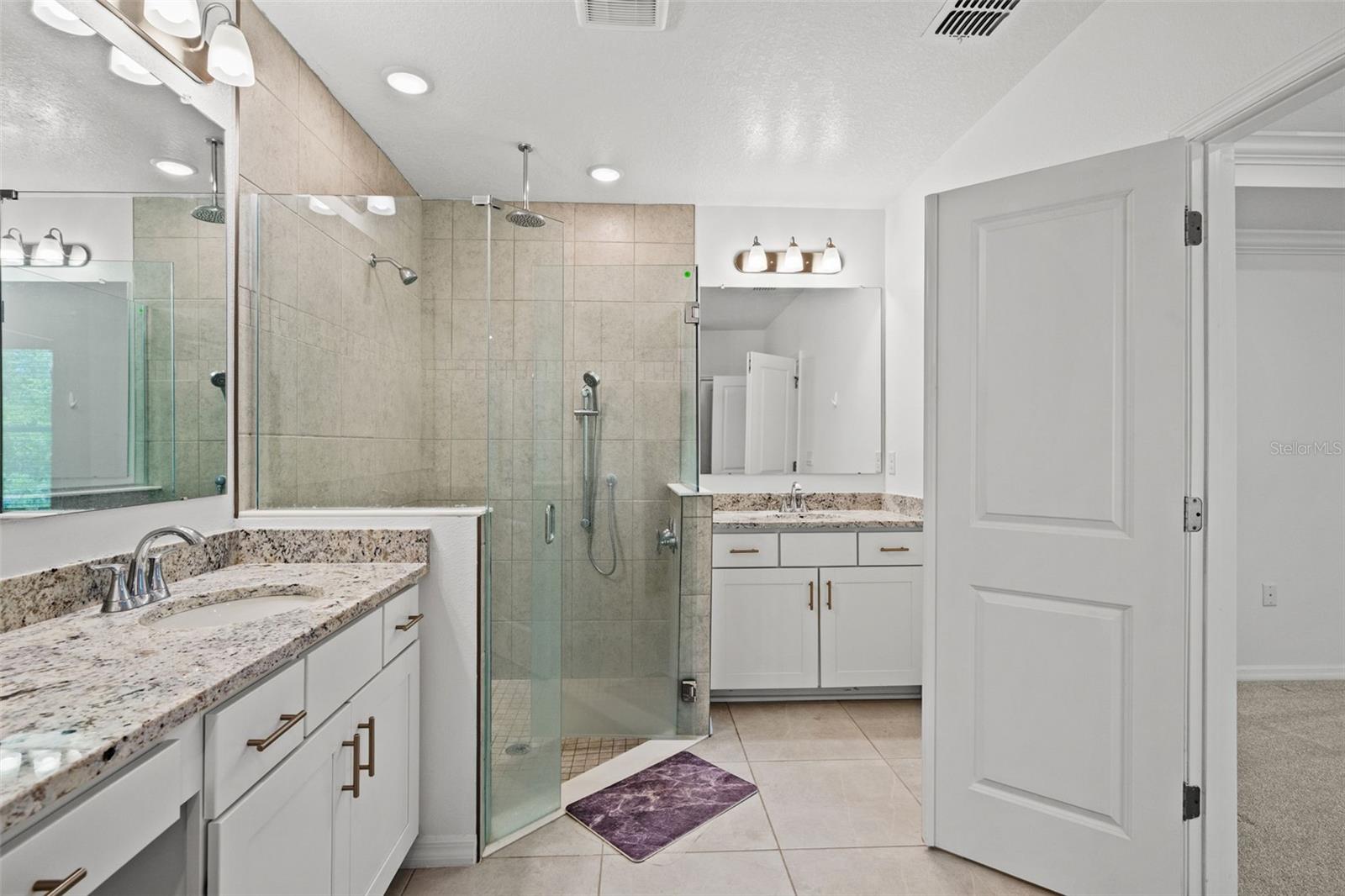 ROYAL HIGHLANDS - Residential