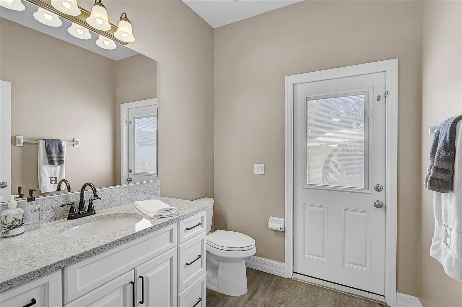 5429 LAKEHURST COURT
