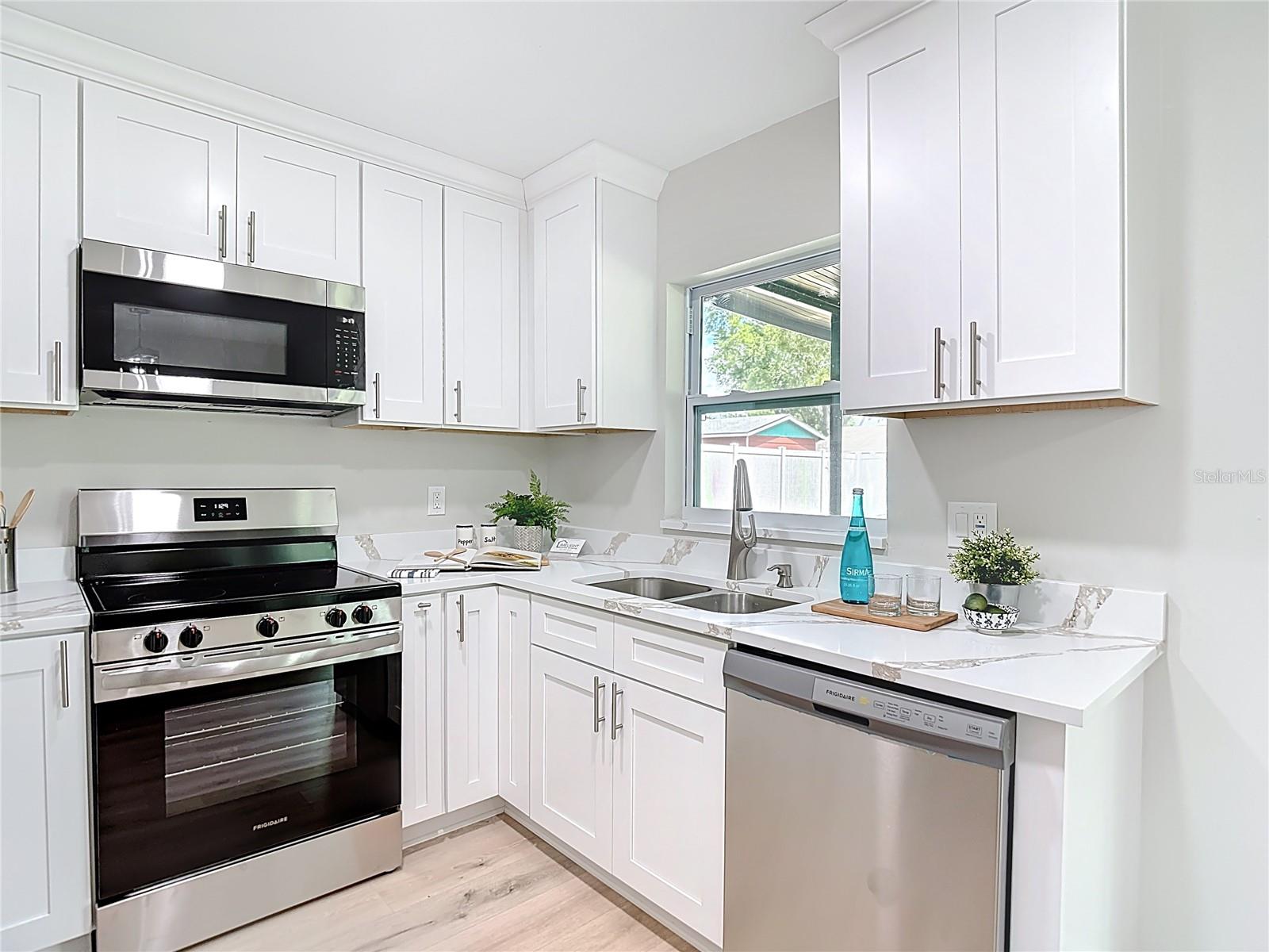 CARROLLWOOD MEADOWS UNIT VIII - Residential