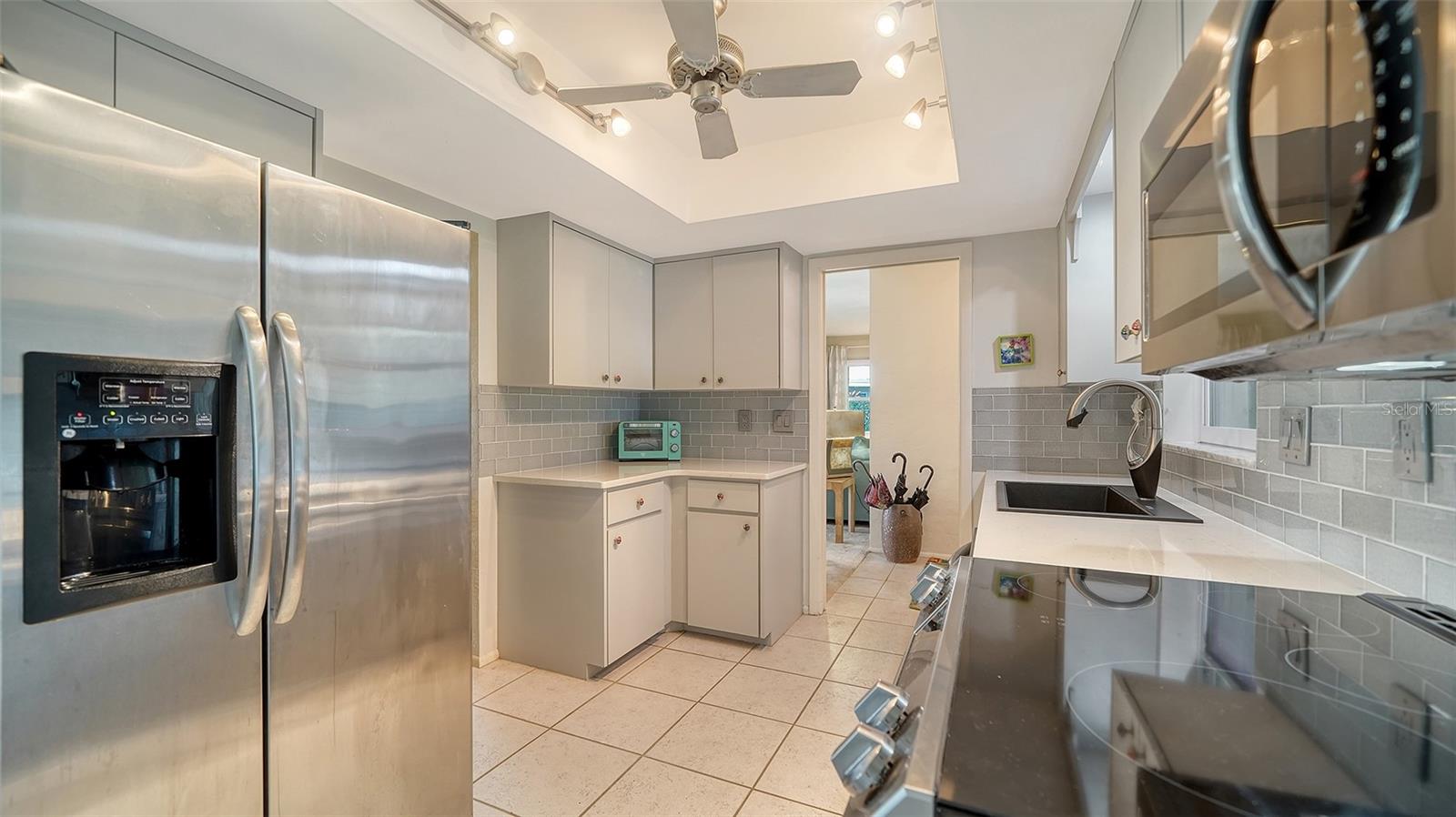 VILLAGE GREEN FOREST LAKE 14 - Residential