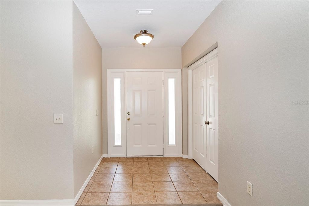 Photo of 9812 SW 196th Circle, Dunnellon, FL 34432 (MLS # S5132655)