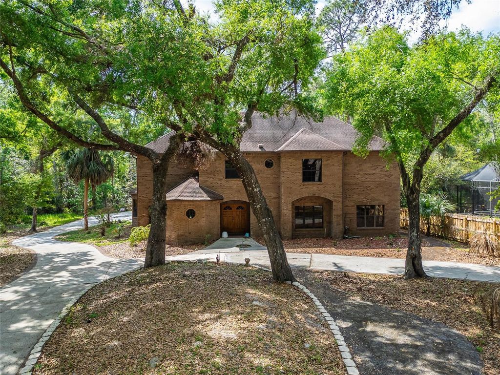 Photo of 902 River Rapids Avenue, Brandon, FL 33511 (MLS # TB8491110)