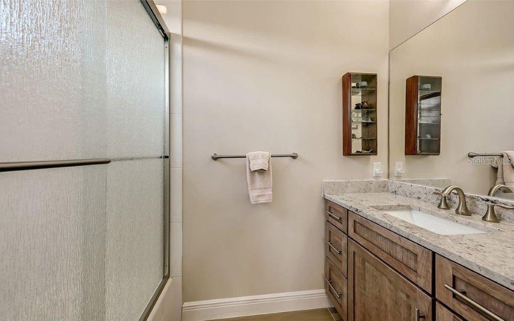 BAYSIDE - Residential