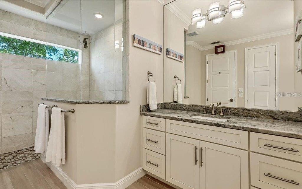 BAYSIDE - Residential