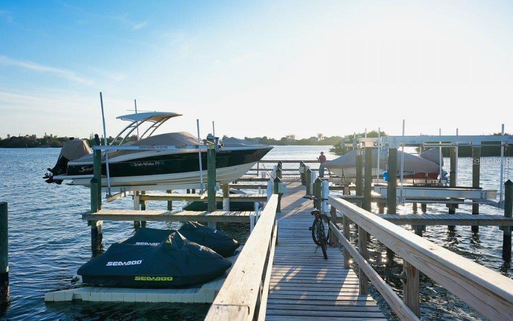 BAYSIDE - Residential