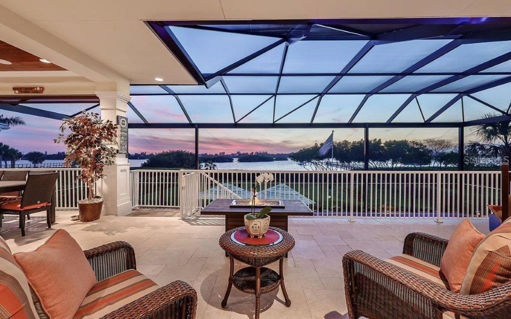 BAYSIDE - Residential