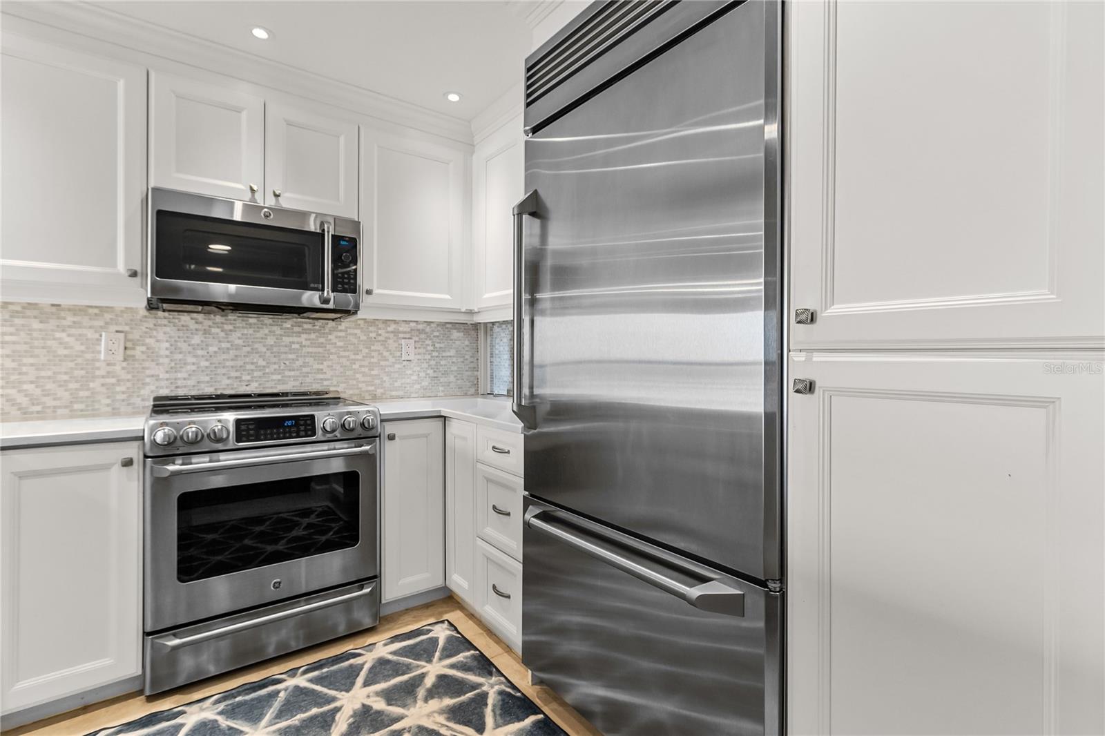 MARINA BAY OF ST PETERSBURG BEACH - Residential