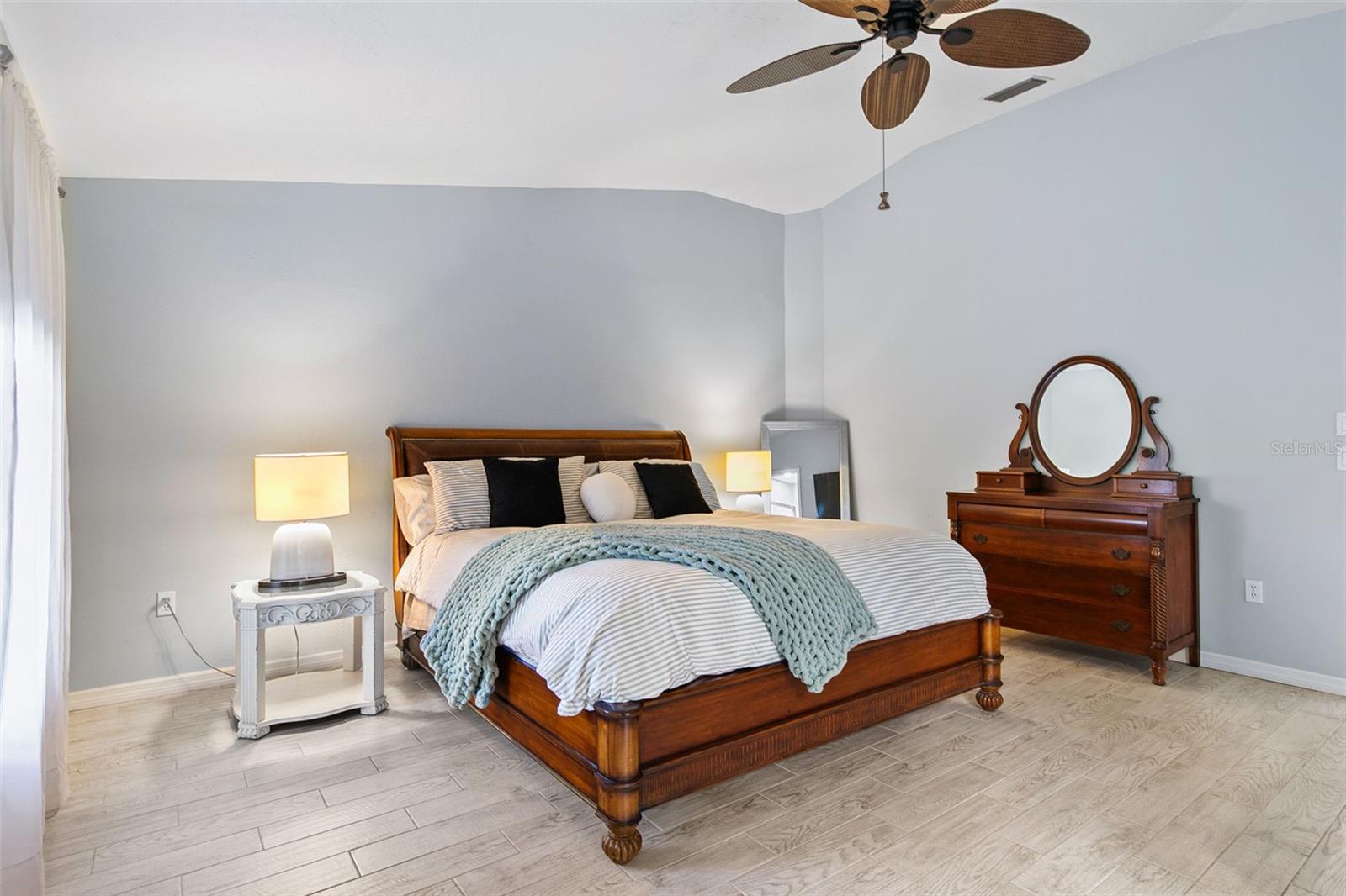 SORRENTO EAST - Residential