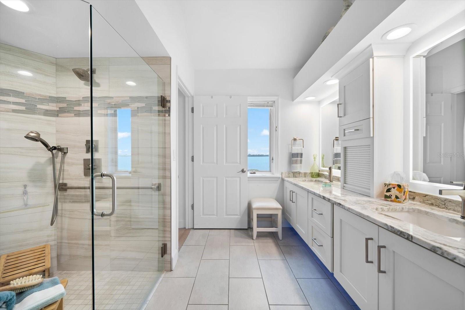 TIDY ISLAND PH II - Residential