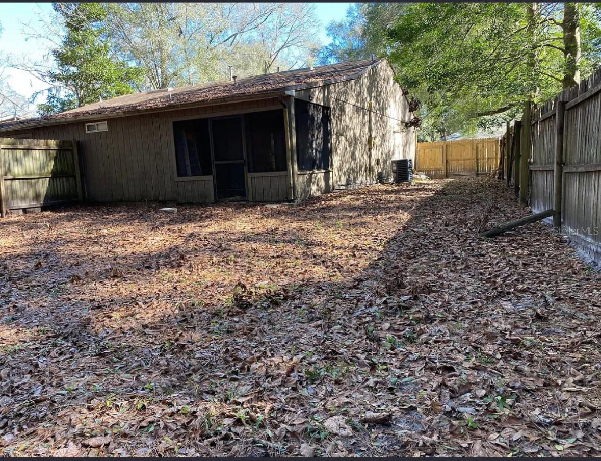 TOWER OAKS MANOR - Residential