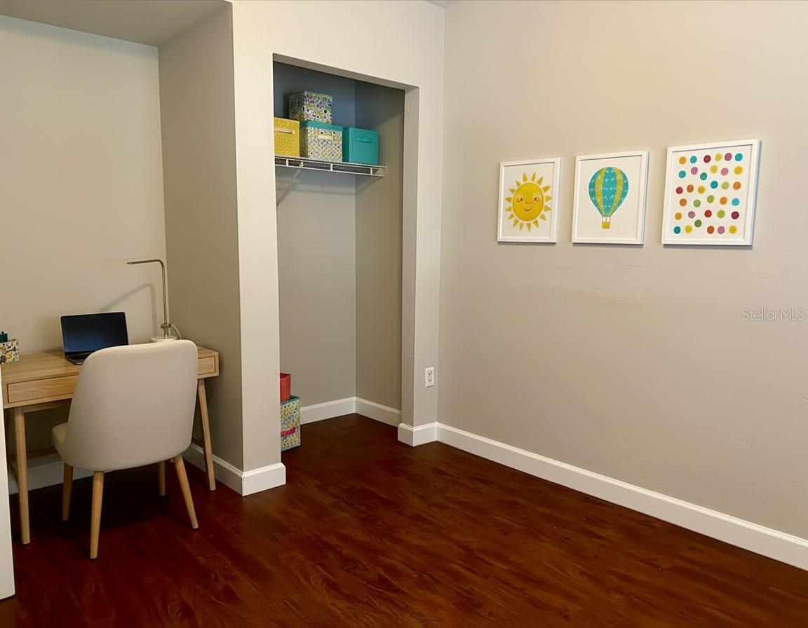 TOWER OAKS MANOR - Residential