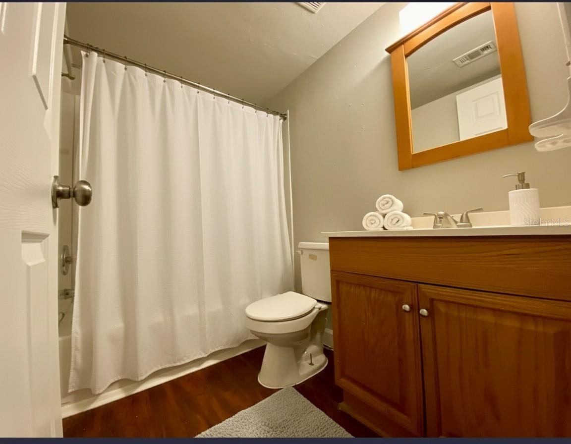 TOWER OAKS MANOR - Residential