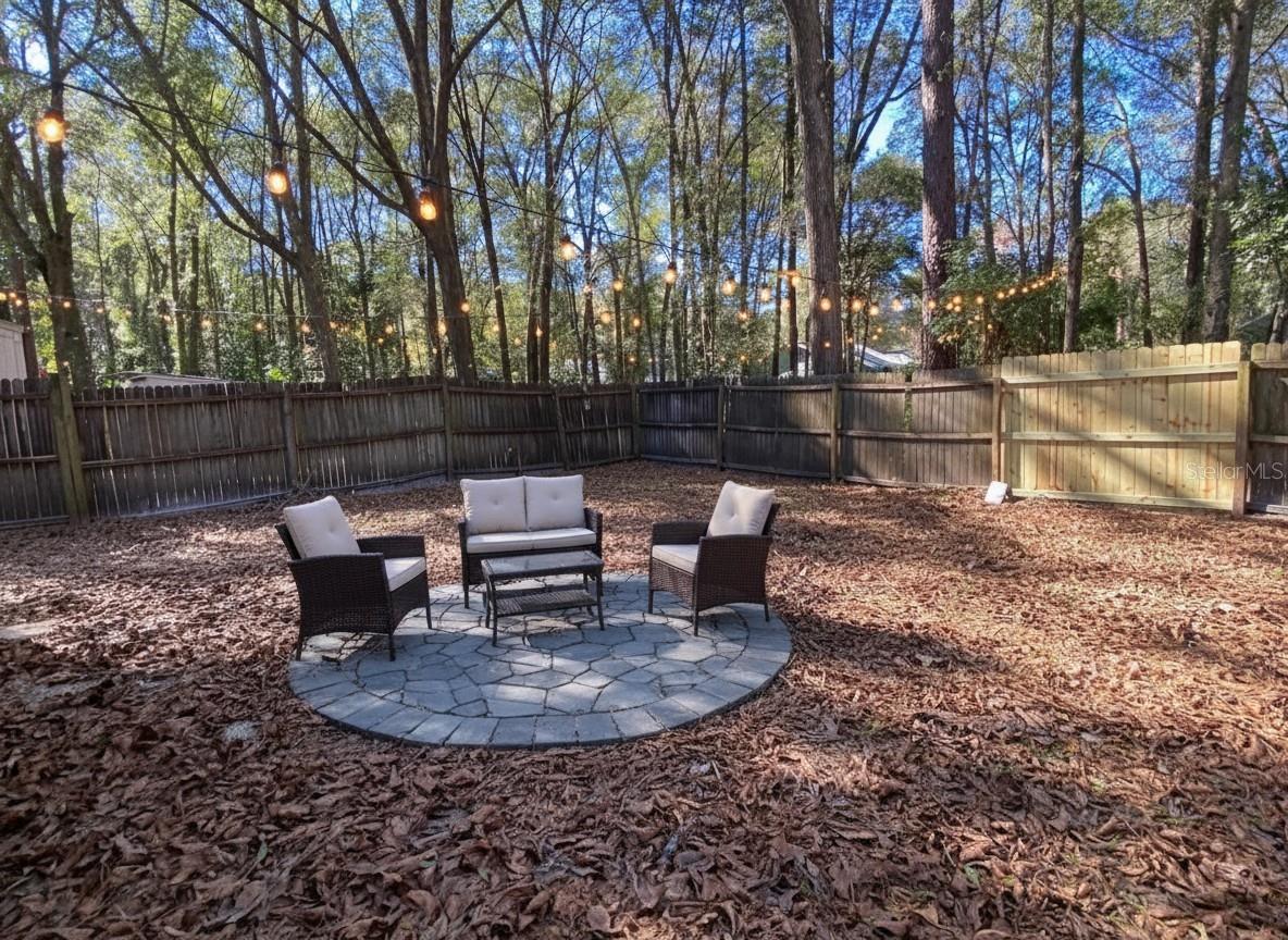 TOWER OAKS MANOR - Residential