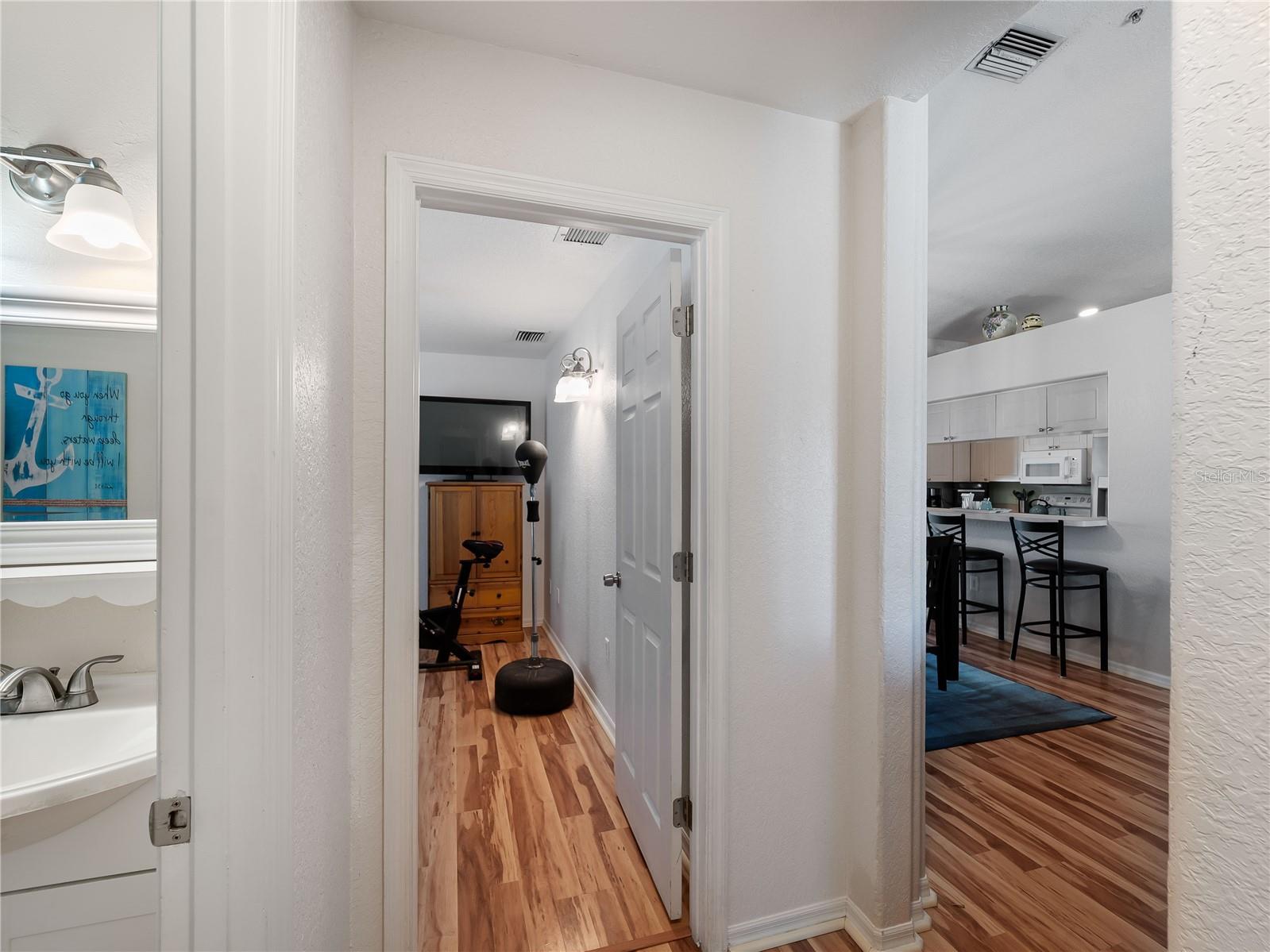 SOUTH VENICE - Residential